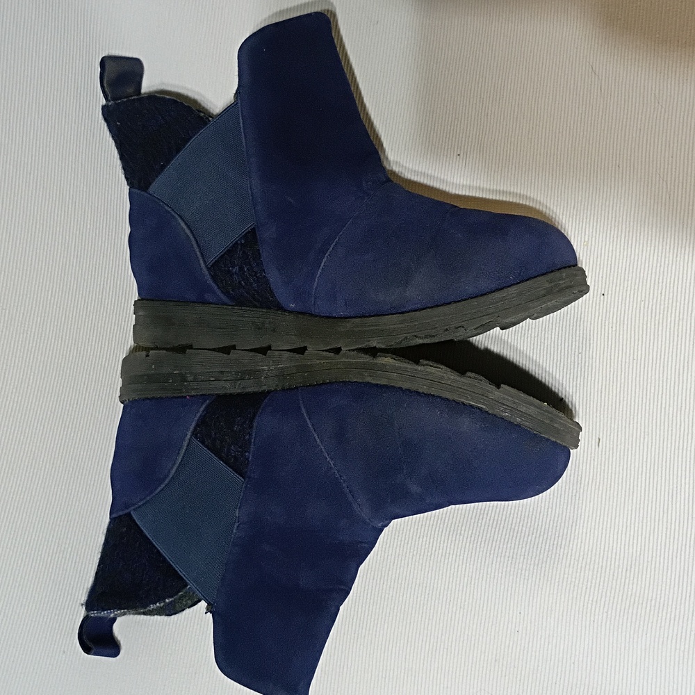 Muk Luks Navy Blue Ankle Boot - Picture 3 of 8